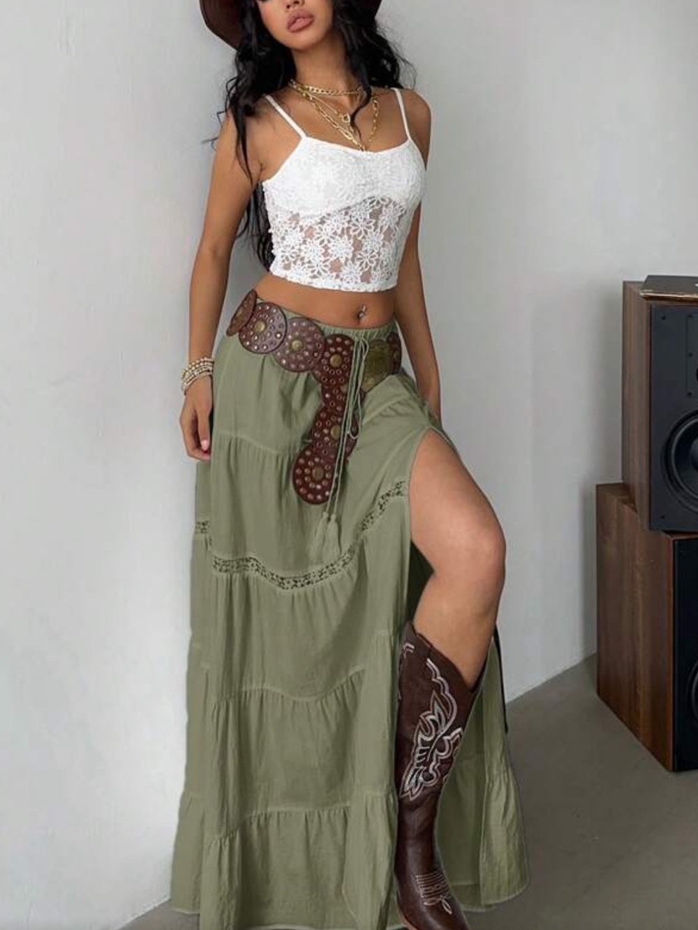 Tiered Green Maxi Skirt with Side Slit - Picture 4 of 5